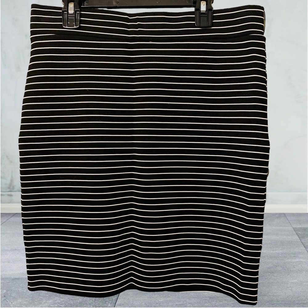 LOFT Striped Mini Skirt / Size SP